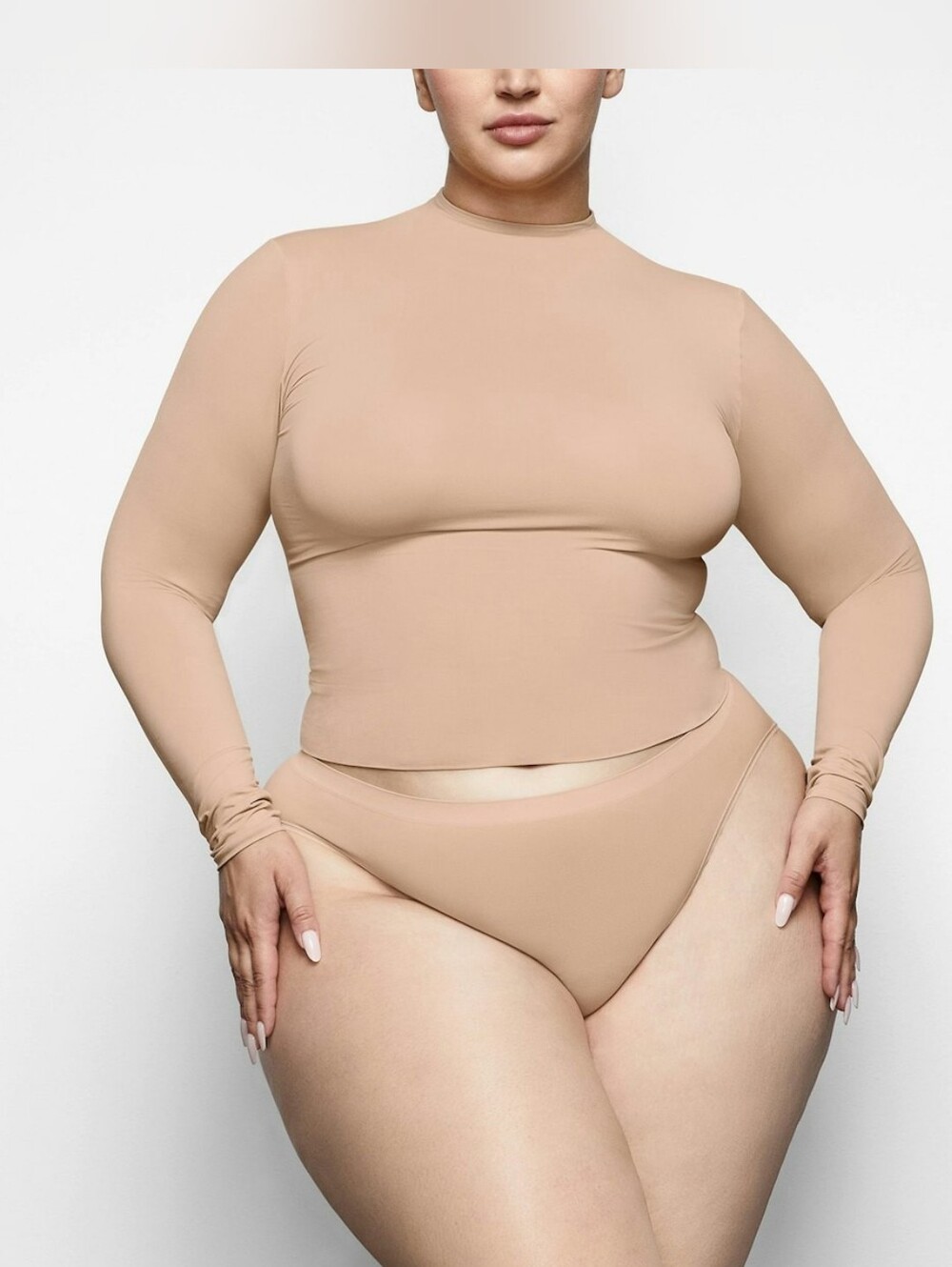 Skims Soft Smoothing Seamless Brief in color Clay